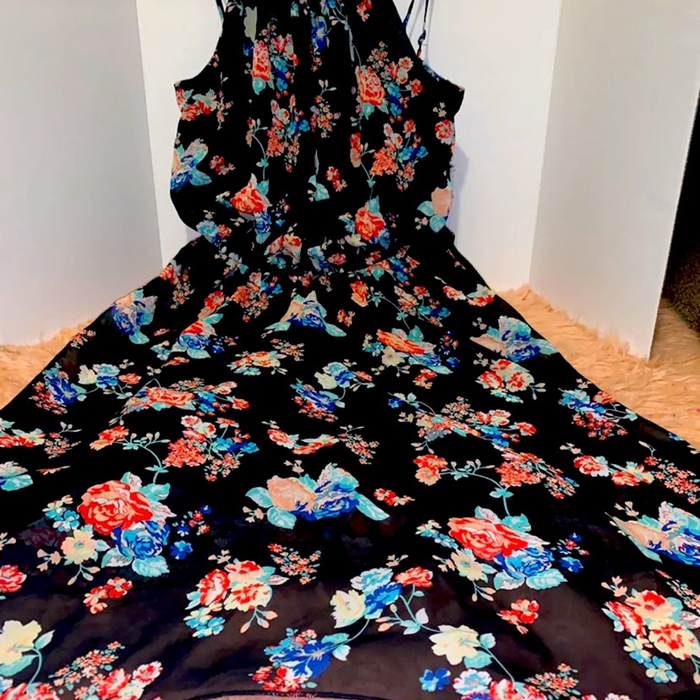 Spring Floral Dress With Gold Neckline